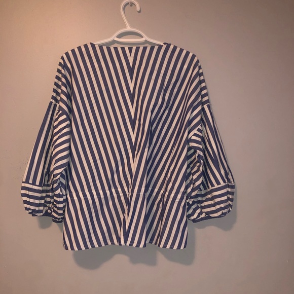 NWT - GAP women’s wide-sleeve top - Picture 8 of 8